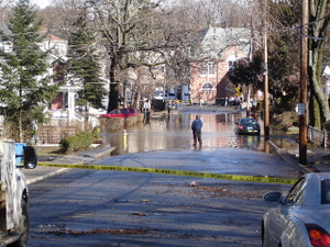 Rye_ny_flooding_locust_avenue_03022007_1