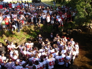 Rye_garnets_in_blind_brook_092007