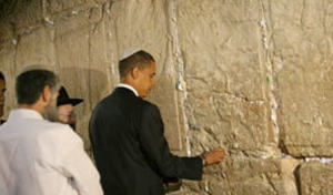 Obama_at_wall