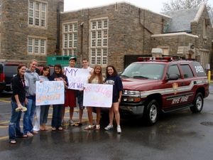 My Soldier Raises $582 in Car Wash Fundraiser