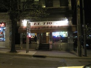 El tio outside 04-11-2010 016