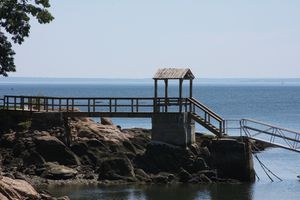 Off Forest Avenue on Long Island Sound