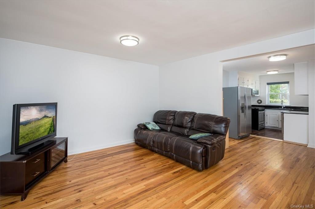 130 Theodore Fremd Avenue Apt 5A, Rye