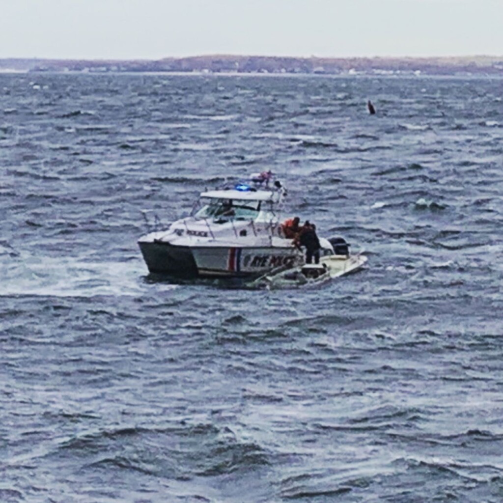 Rye PD boat rescue 2021-11-13 -- 1