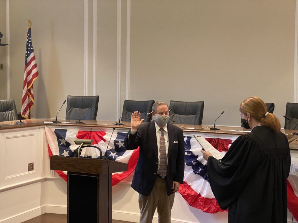 (PHOTO: City Councilman Bill Henderson was sworn in at Rye City Hall by Rye City Judge Valerie A. Livingston on January 1st, 2022. It will be his first term.)