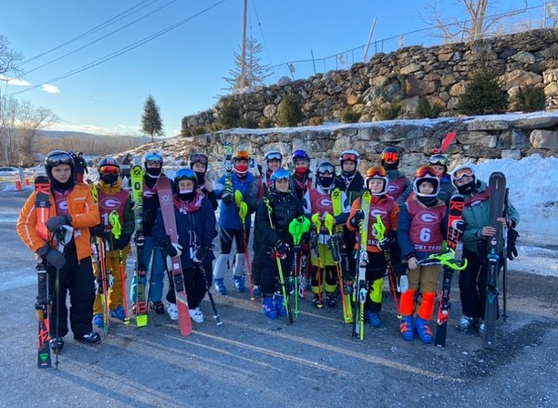 Rye Varsity Ski Team 2022