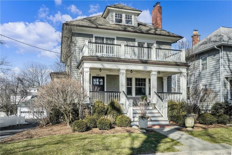 381 Rye Beach Avenue, Rye