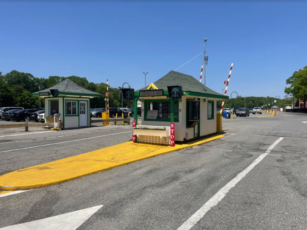 (PHOTO: Parking at Rye Playland during the holiday weekend will cost you $20. Credit: Matt Capaldi.)