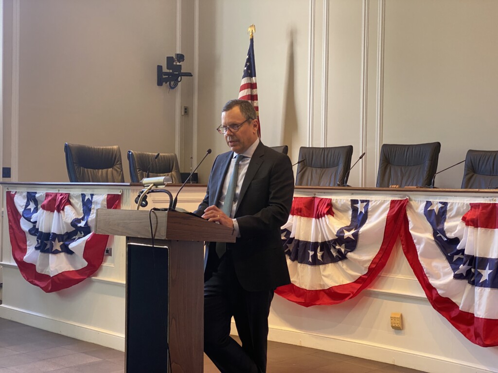 (PHOTO: Rye City Councilman Ben Stacks presided over Fontanes swearing-in.)