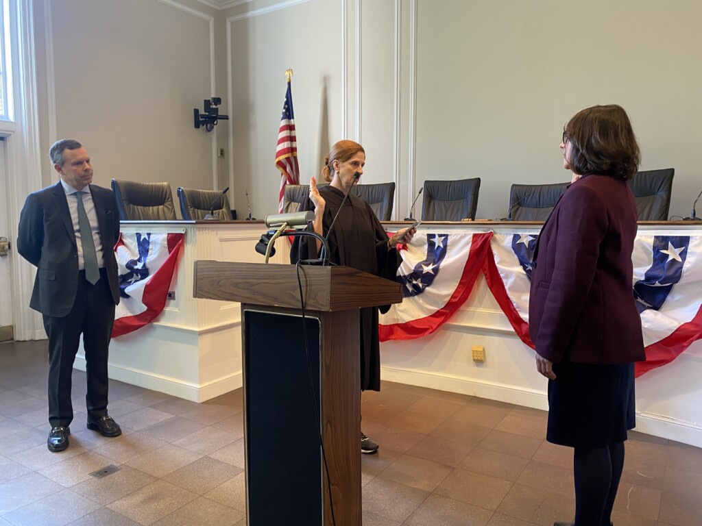 (PHOTO: Rye City Court Judge Valerie Livingston swearing in new City Councilwoman Lori Fontanes on Sunday, January 1, 2023.)