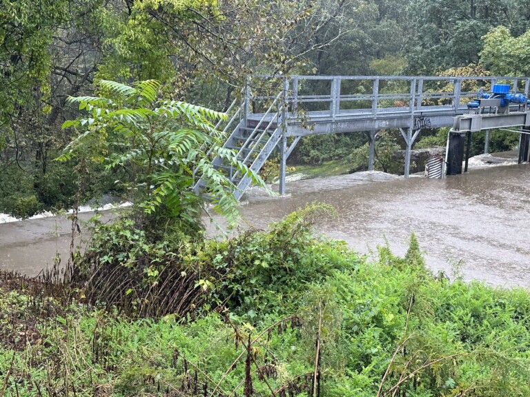 (PHOTO: Bowman Avenue dam at 2:00pm Friday, September 29, 2023.)