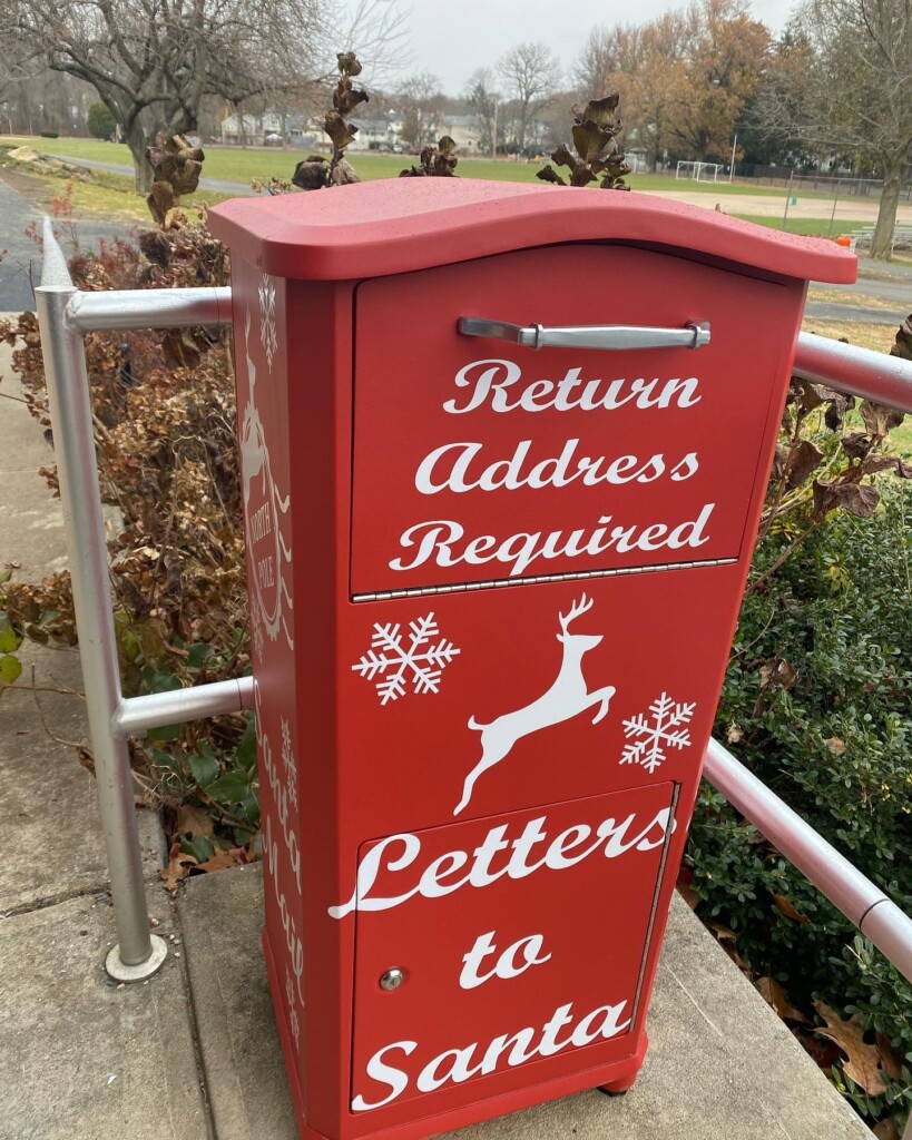 (PHOTO: This Santa mailbox is at Rye Recreation, 281 Midland Avenue.)