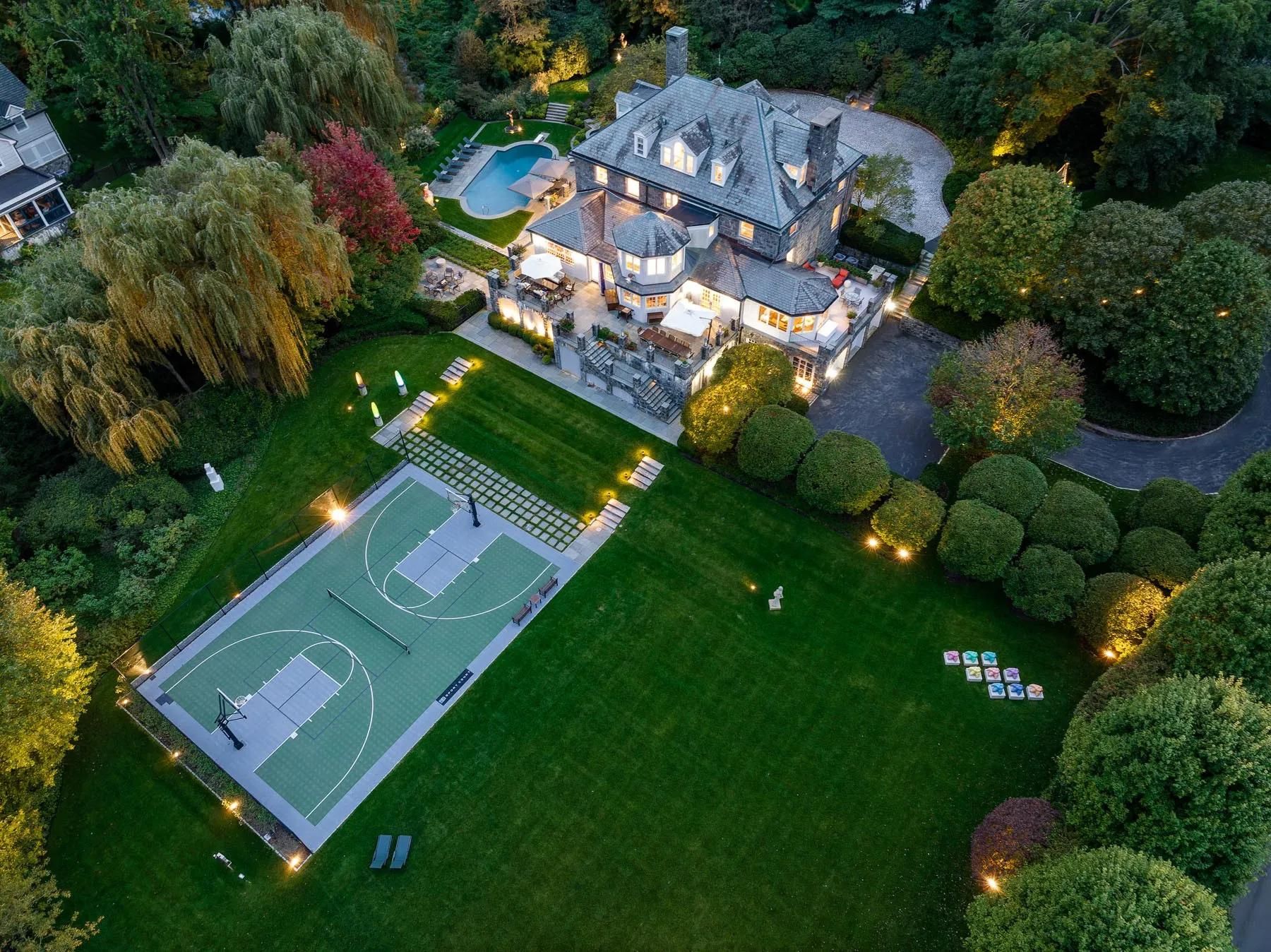 House of the Week: Purchase Manor Once Owned by Entertainer Johnny Carson