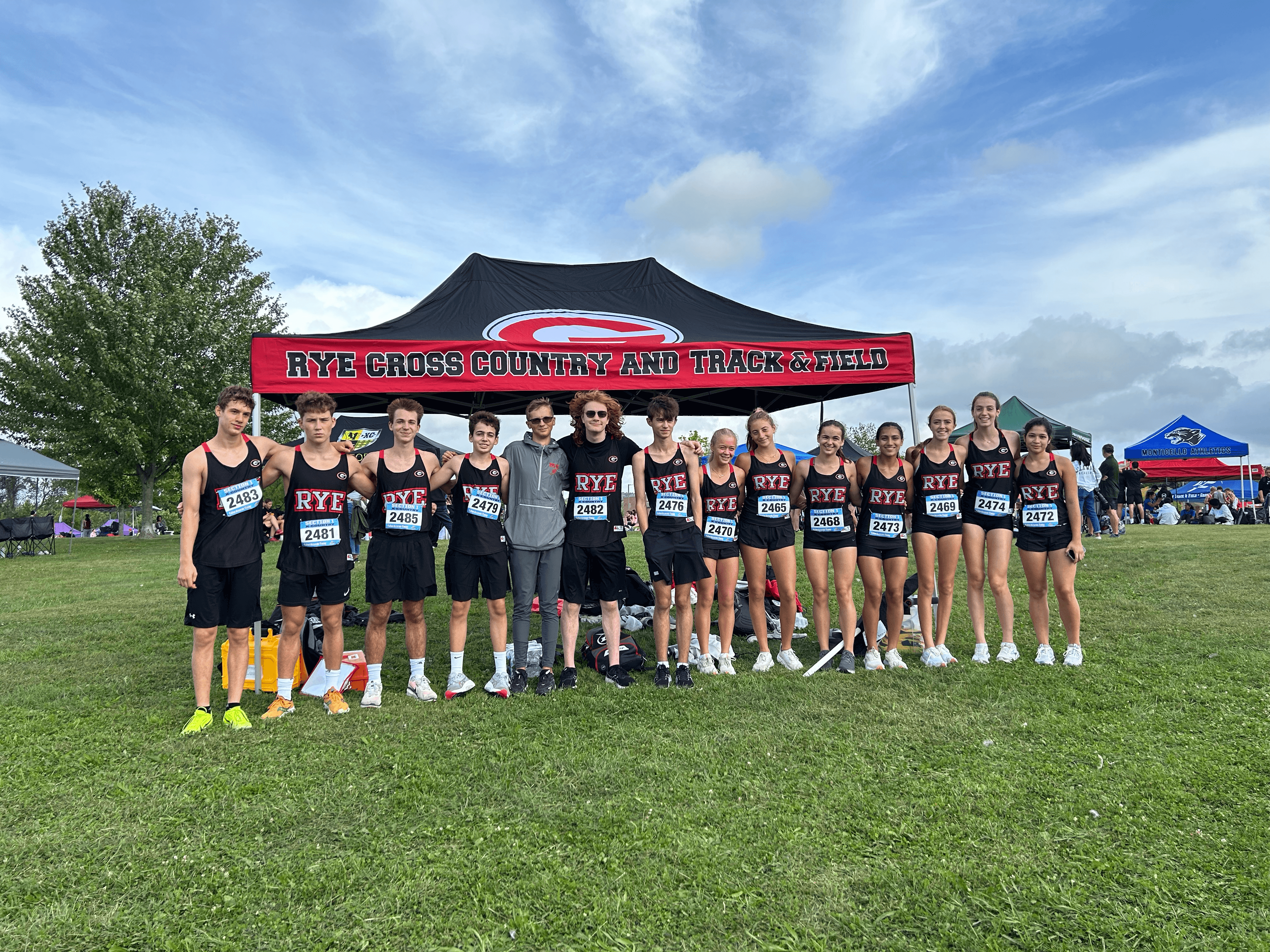 (PHOTO: The Varsity Boys and Girls get ready to take on the course at Sanfordville Elementary School on September 7.)