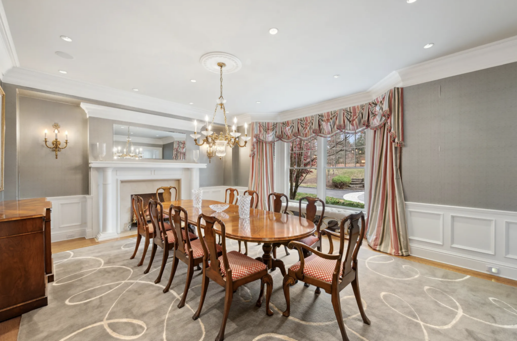 34 Dublin Hill Drive, Greenwich