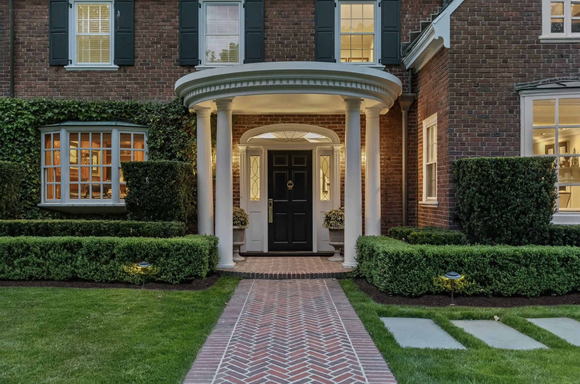 8 Boxwood Lane, Rye
