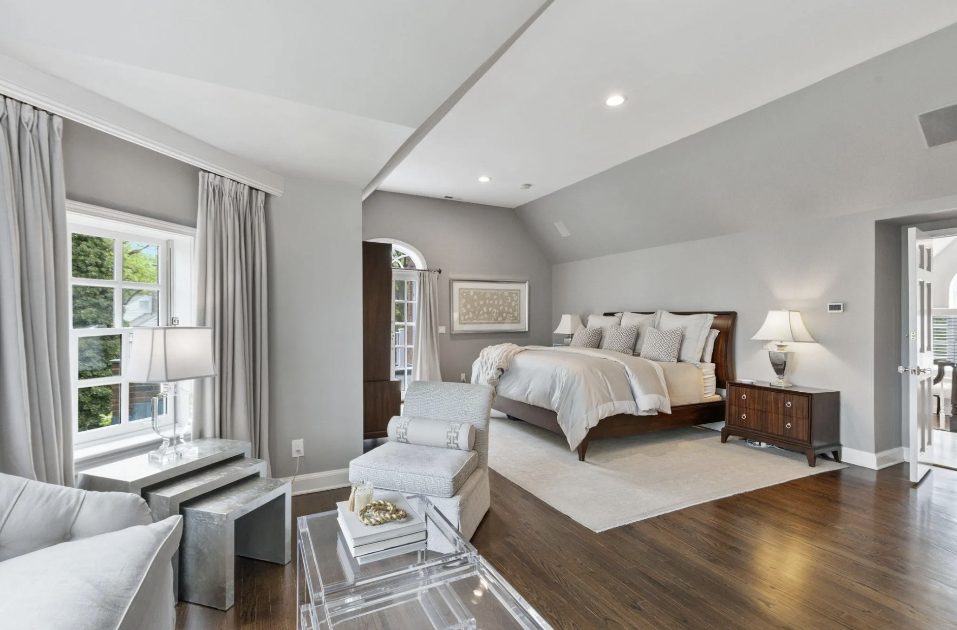 8 Boxwood Lane, Rye