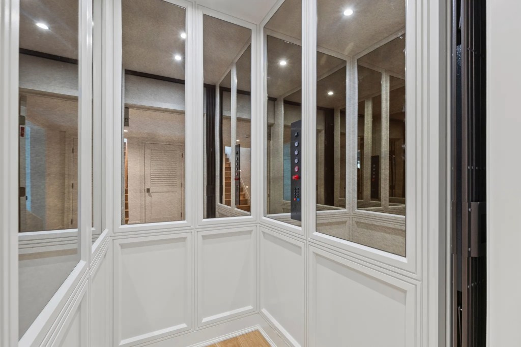 104 Premium Point Road, Mamaroneck