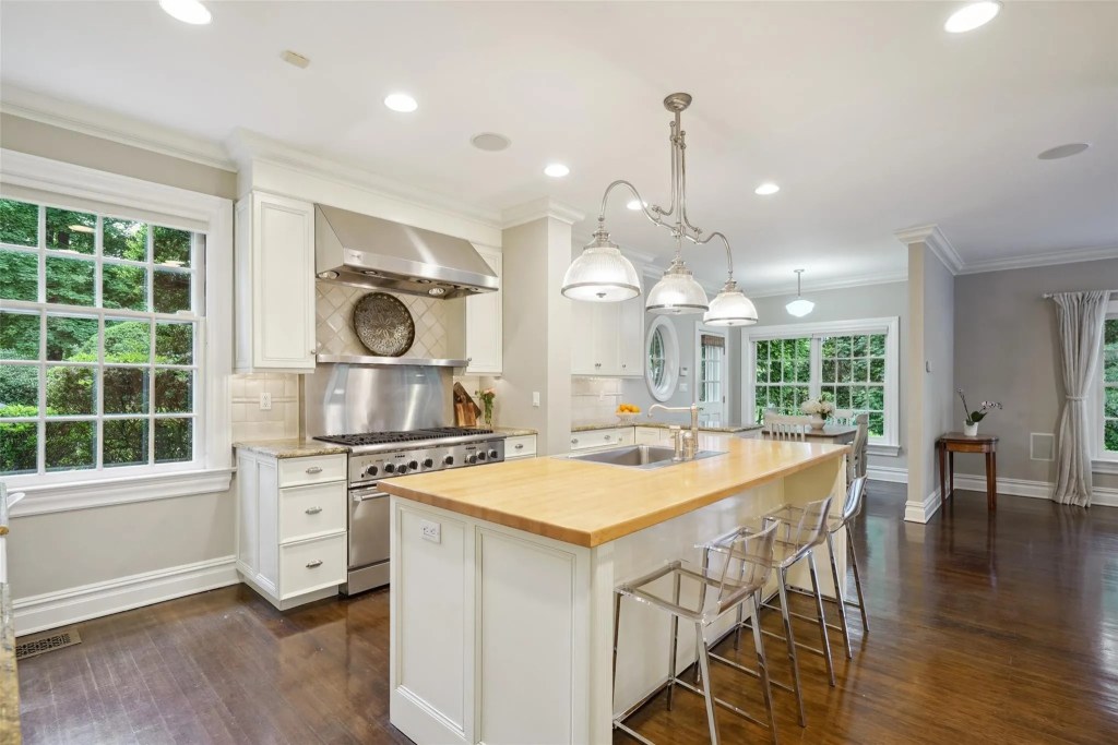45 Forest Avenue, Rye