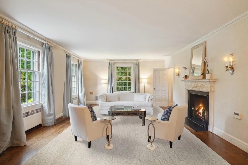 45 Forest Avenue, Rye