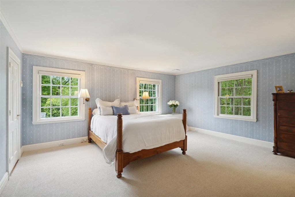 45 Forest Avenue, Rye