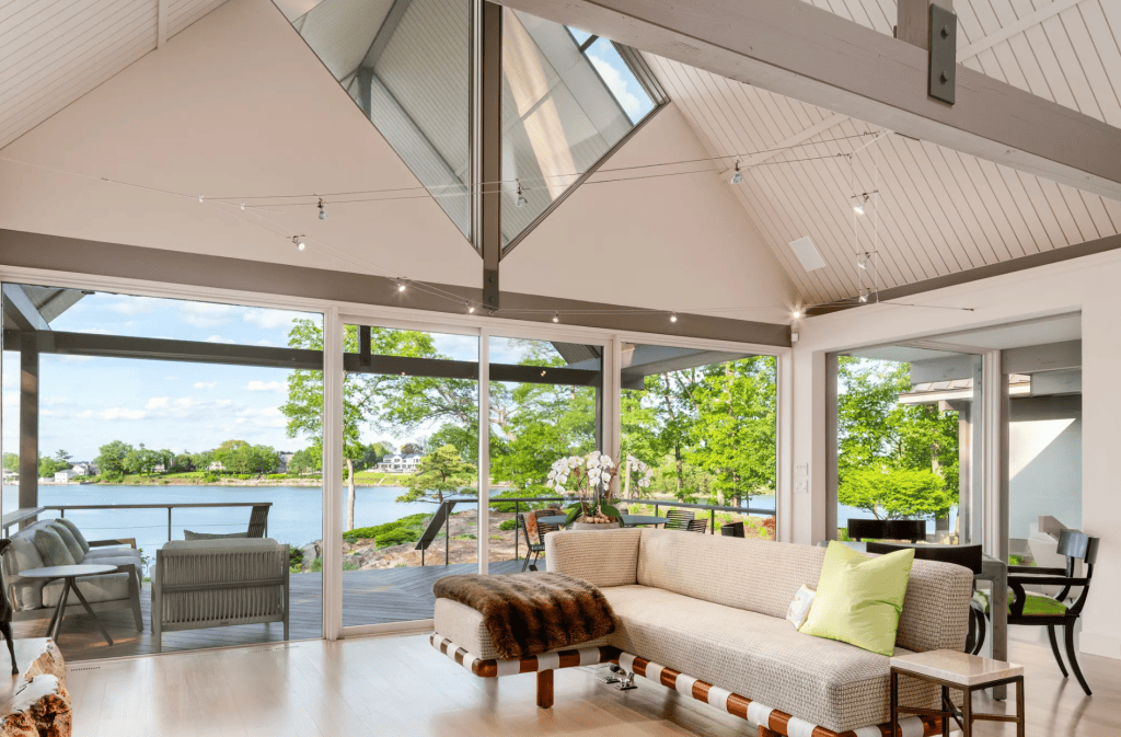 261 Kirby Lane, Rye