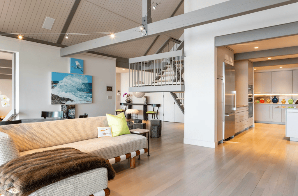 261 Kirby Lane, Rye