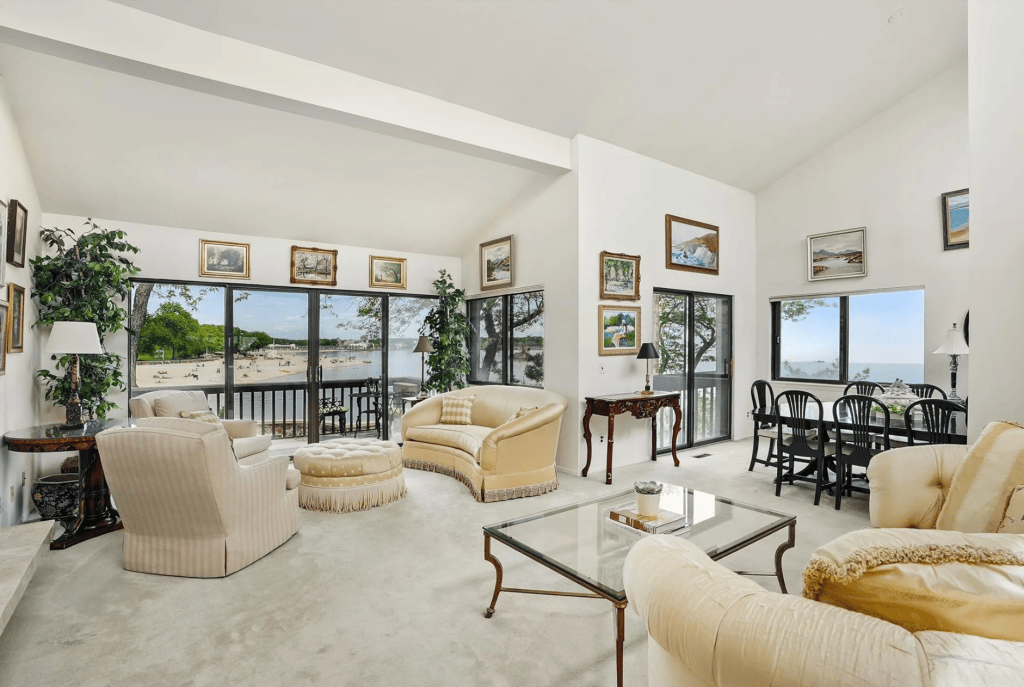 16 Waters Edge (Unit 16), Rye