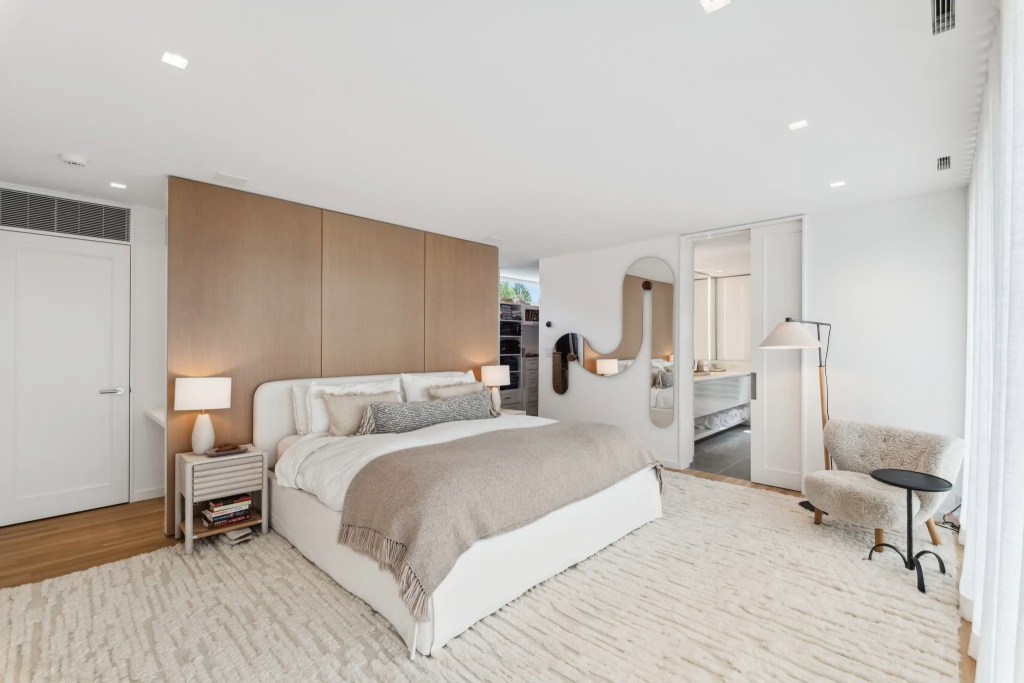35 Halsted Place, Rye
