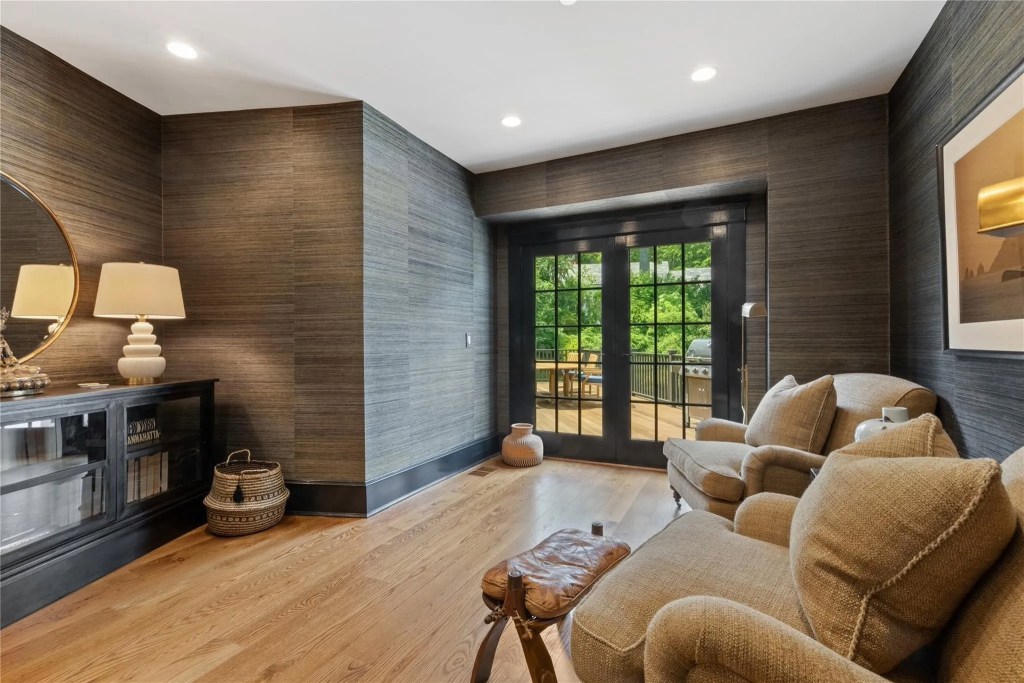 4 Commodore Avenue, Rye