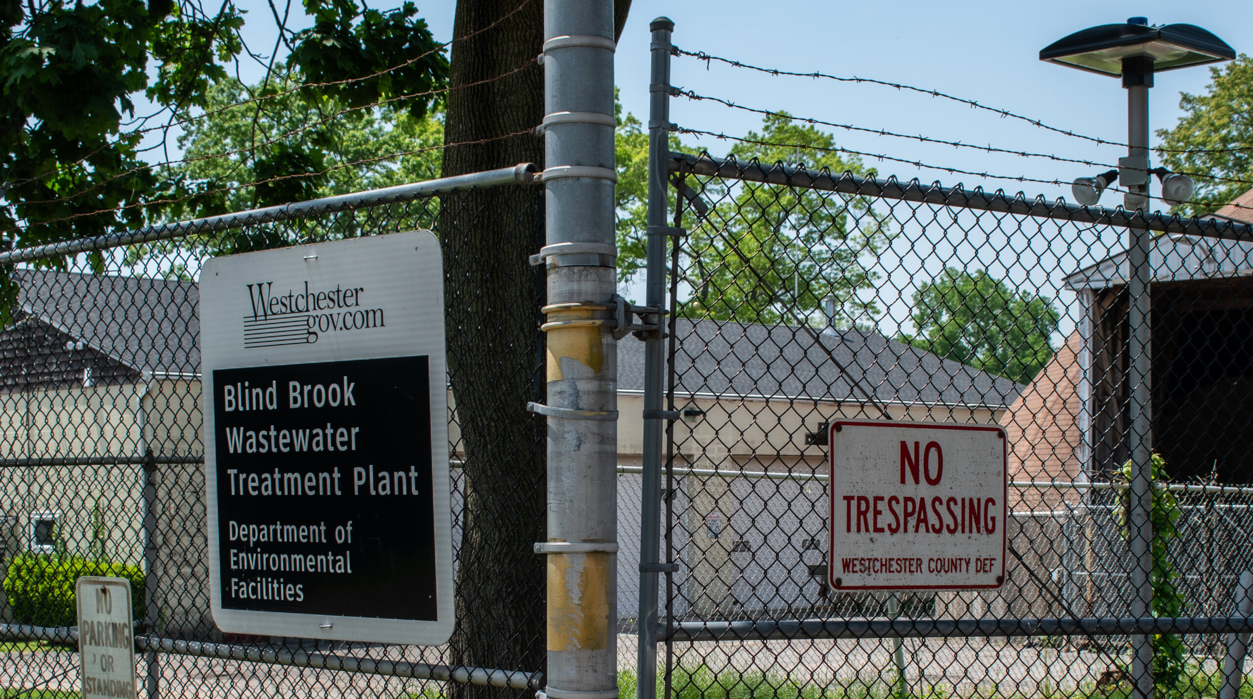 (PHOTO: The Blind Brook Treatment Plant in Rye's Disbrow Park. Fille photo 2024. Credit: Tilman Oberbannscheidt.)