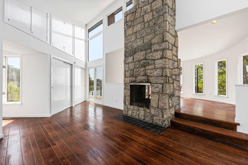 1160 Greacen Point Road, Mamaroneck