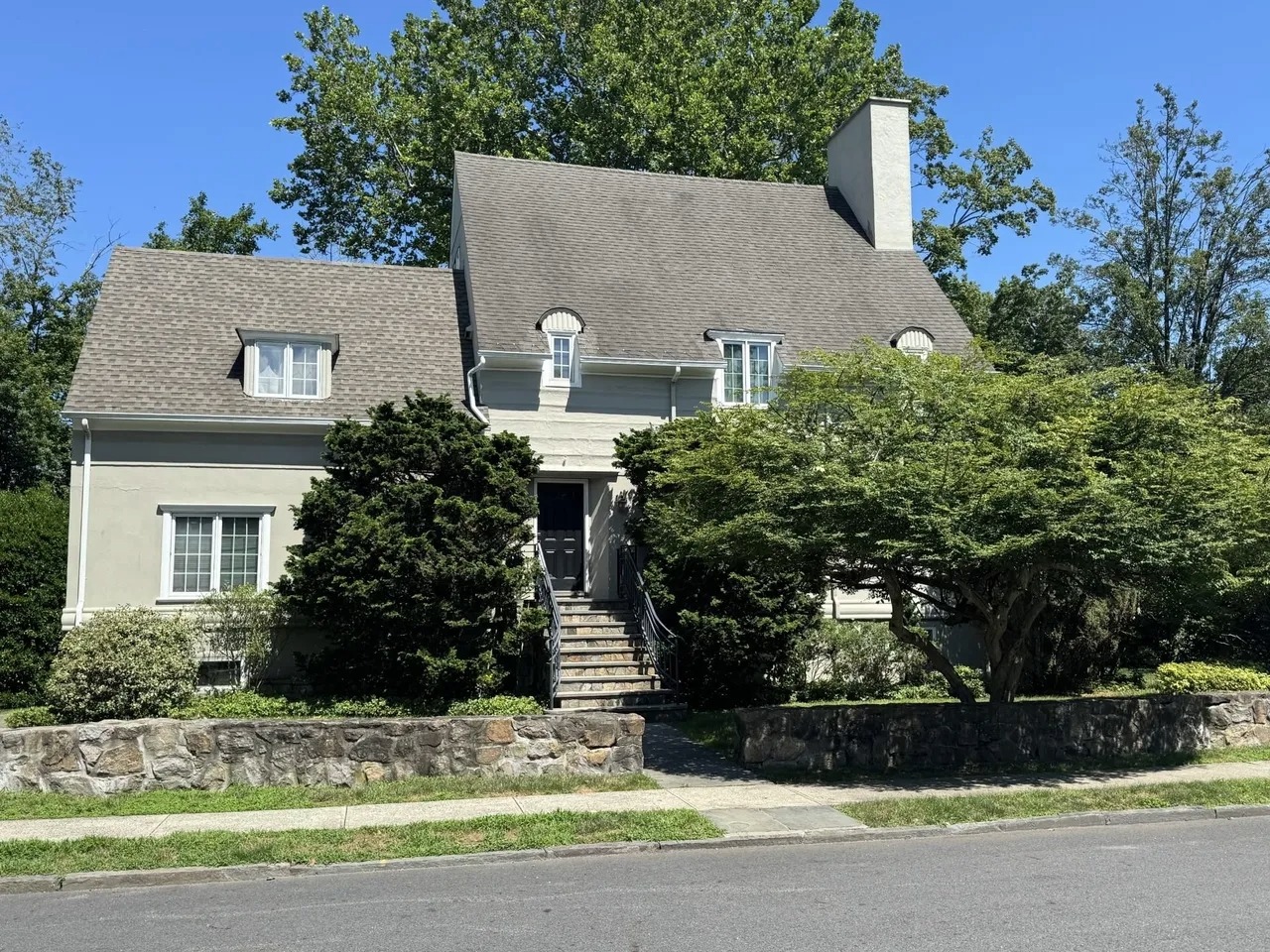 96 Mendota Avenue, Rye