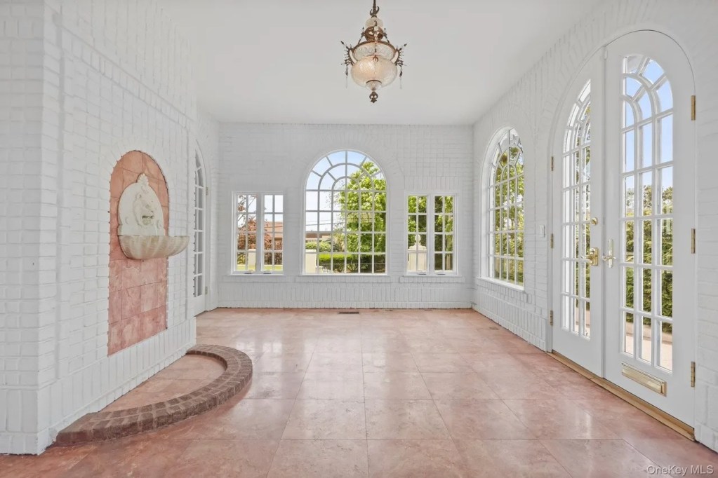 514 Alda Road, Mamaroneck