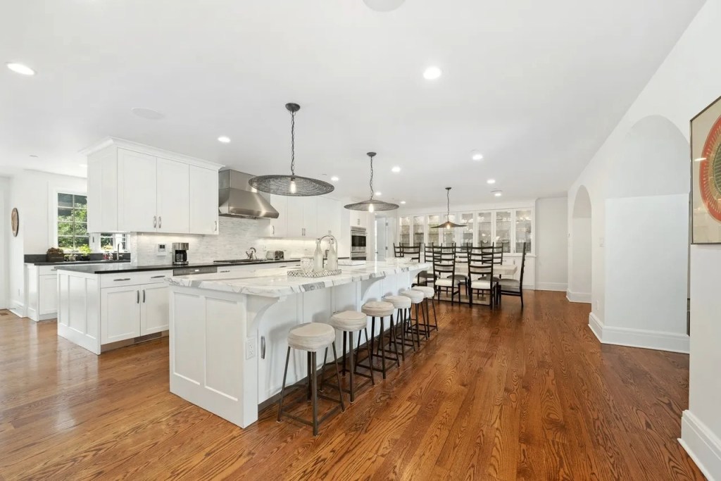 73 Park Drive Drive South, Rye