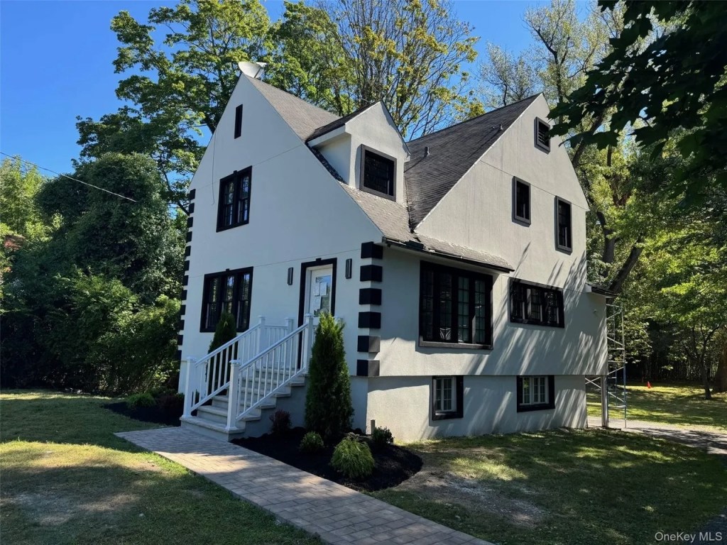 506 Midland Avenue, Rye