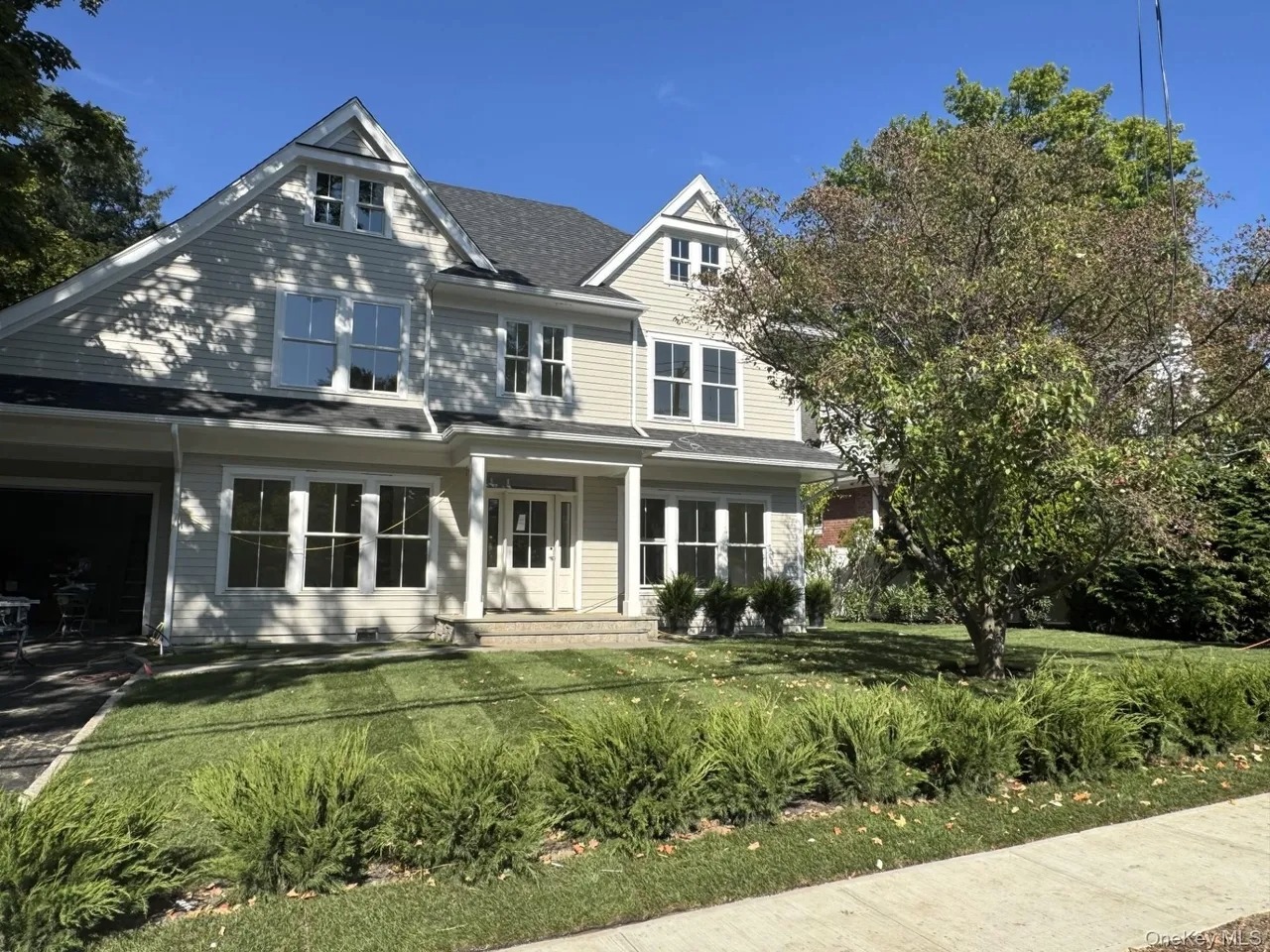 76 Glen Oaks Drive, Rye