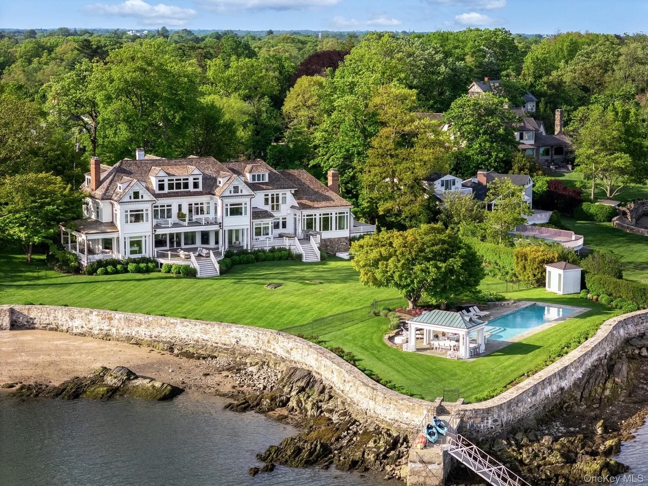 217 Hommocks Road, Larchmont