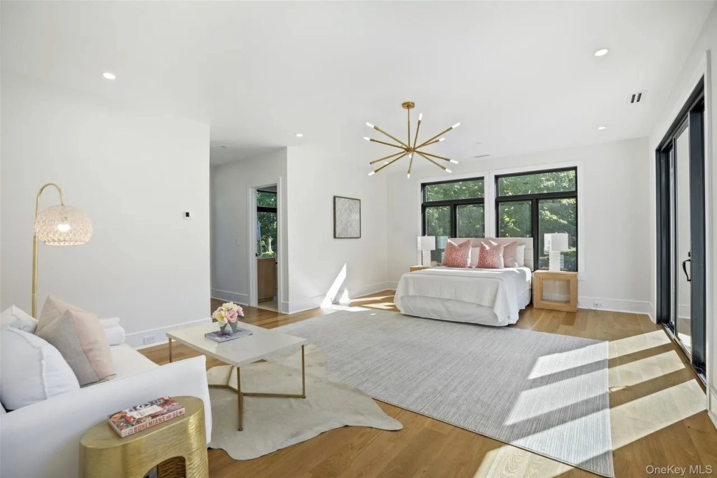11 Boxwood Lane, Rye