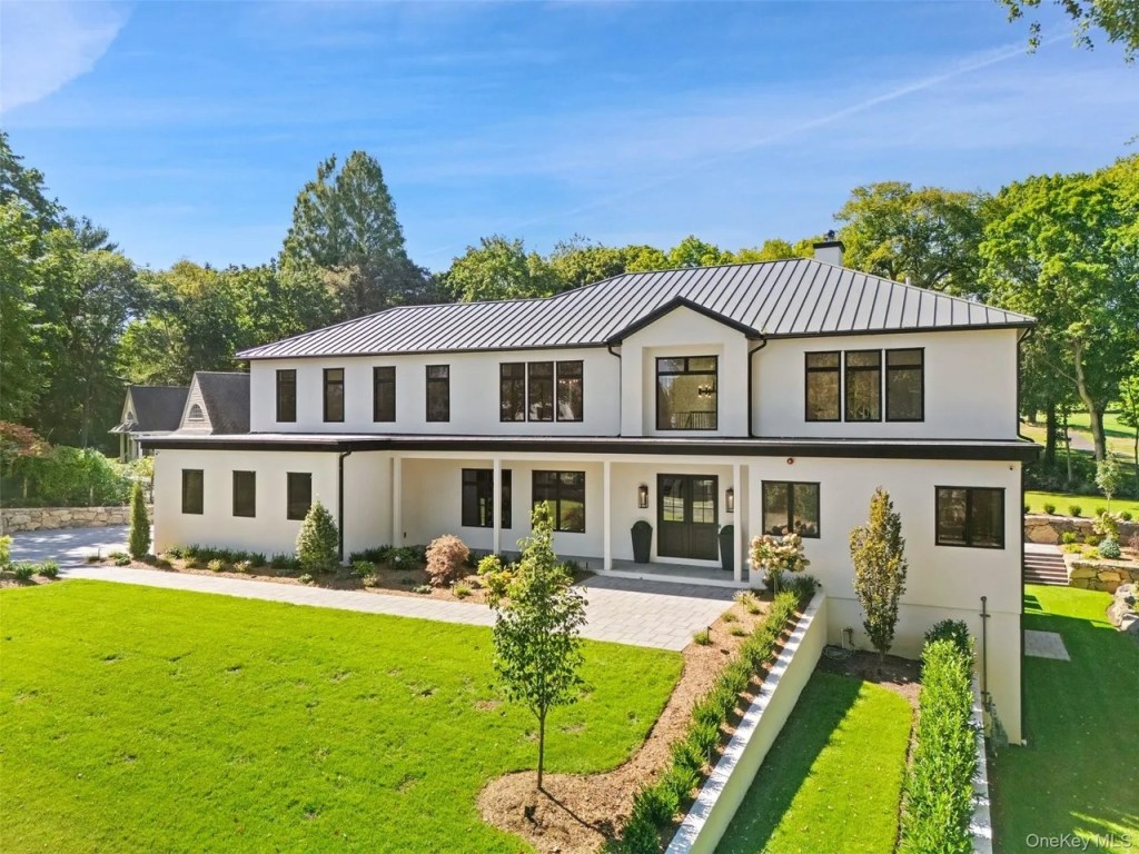 11 Boxwood Lane, Rye