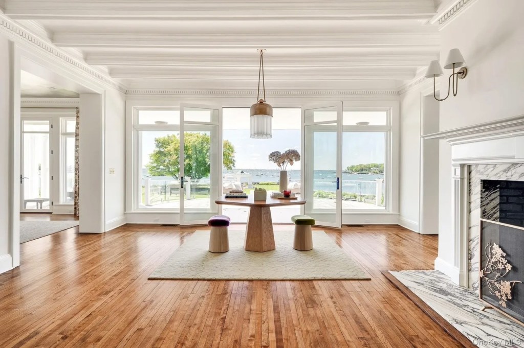 217 Hommocks Road, Larchmont