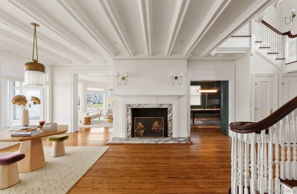 217 Hommocks Road, Larchmont