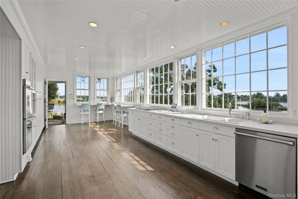 13 Kirby Lane, Rye