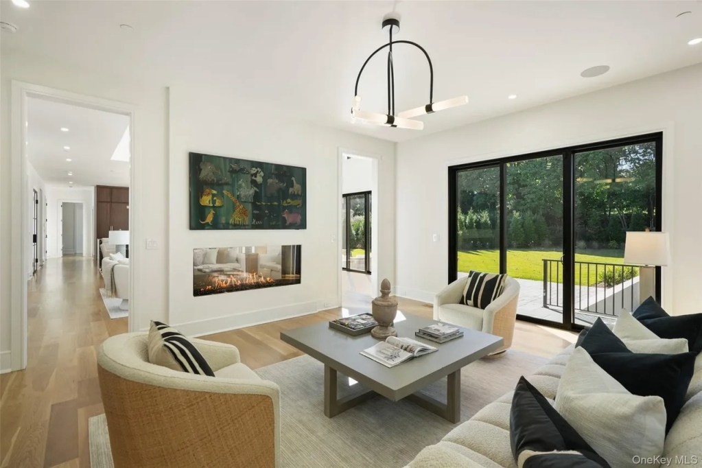 11 Boxwood Lane, Rye