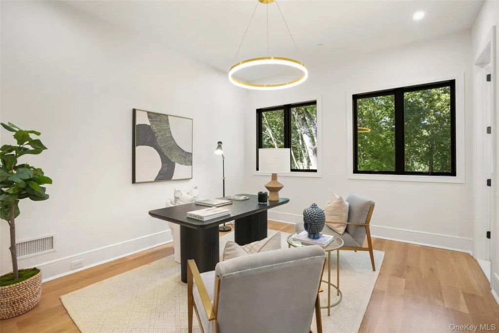 11 Boxwood Lane, Rye