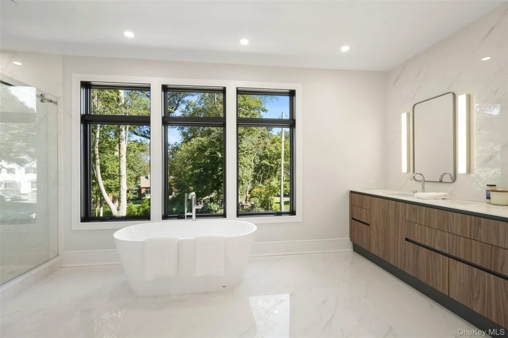 11 Boxwood Lane, Rye
