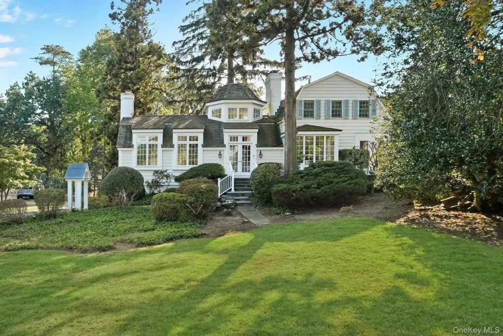 162 Kirby Lane, Rye