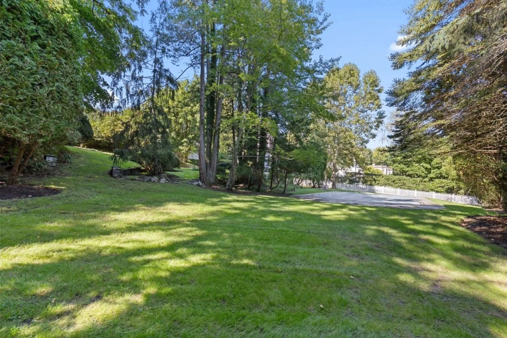 11 Billington Court, Rye