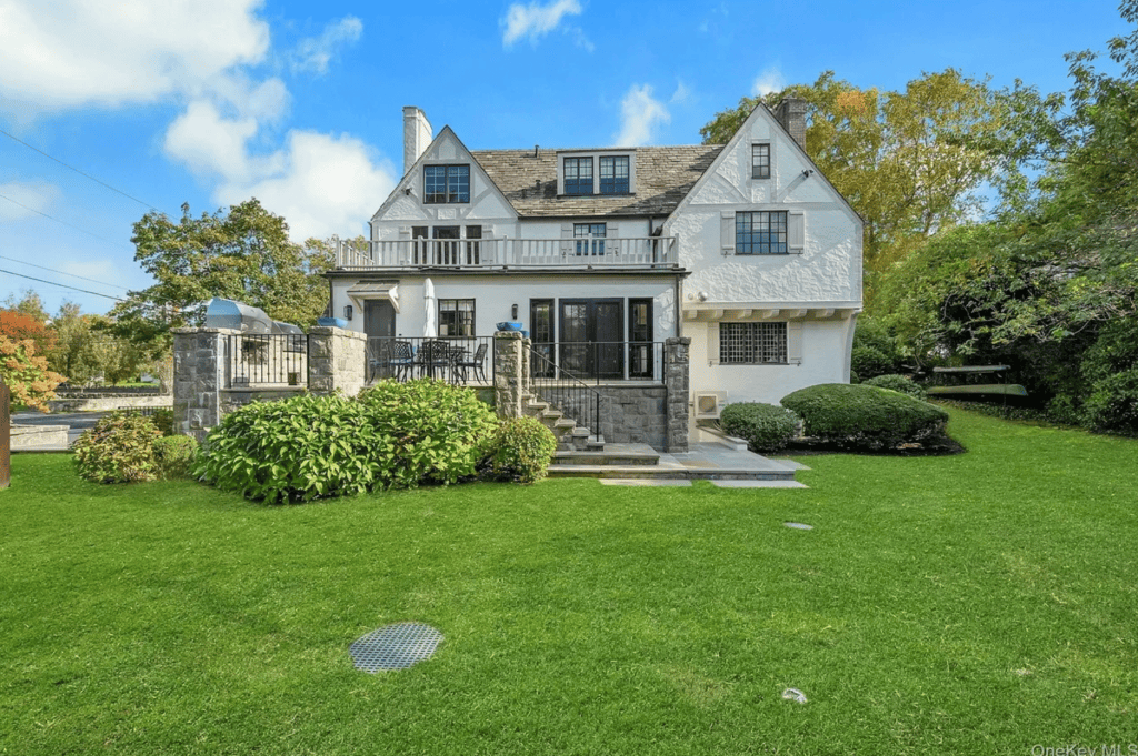 725 Forest Avenue, Rye