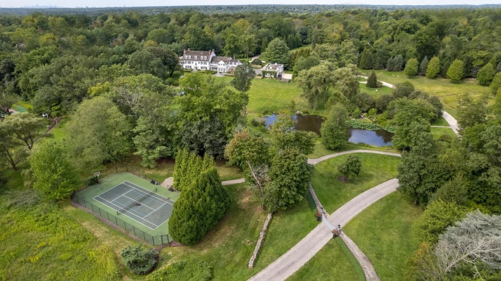10 Meadow Lane, Purchase